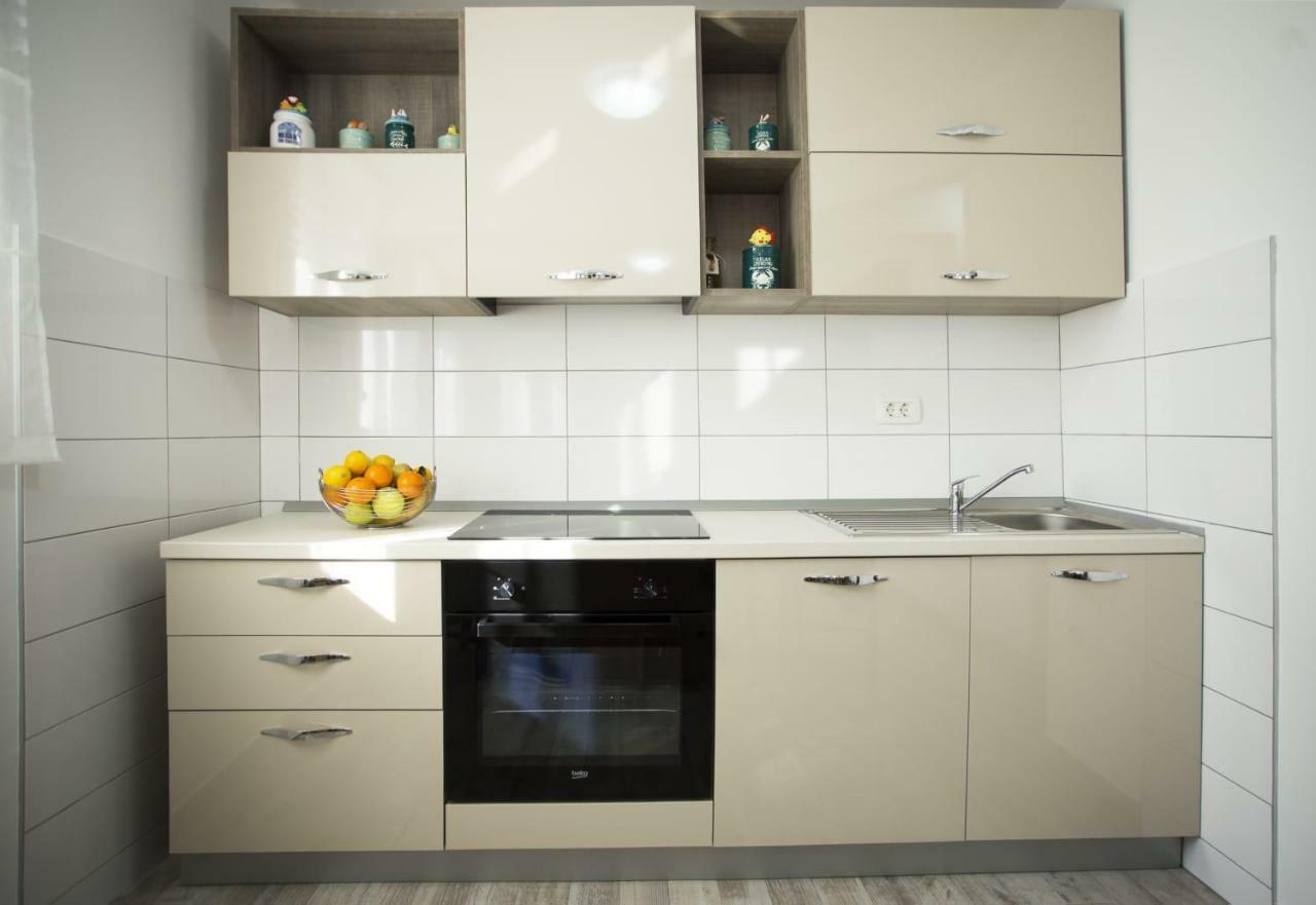 Apartman Leona Kaštela Екстериор снимка